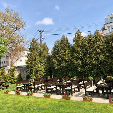 Hotel 21 Братислава Экстерьер фото
