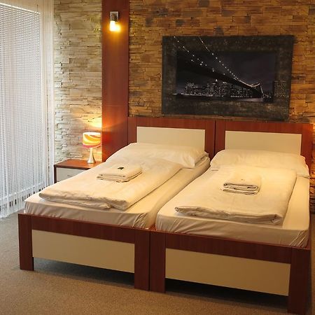 Hotel 21 Братислава Экстерьер фото