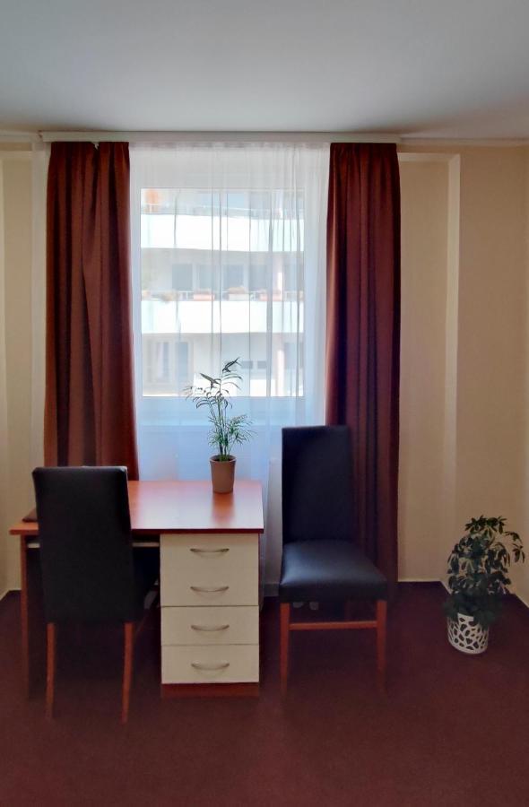 Hotel 21 Братислава Экстерьер фото