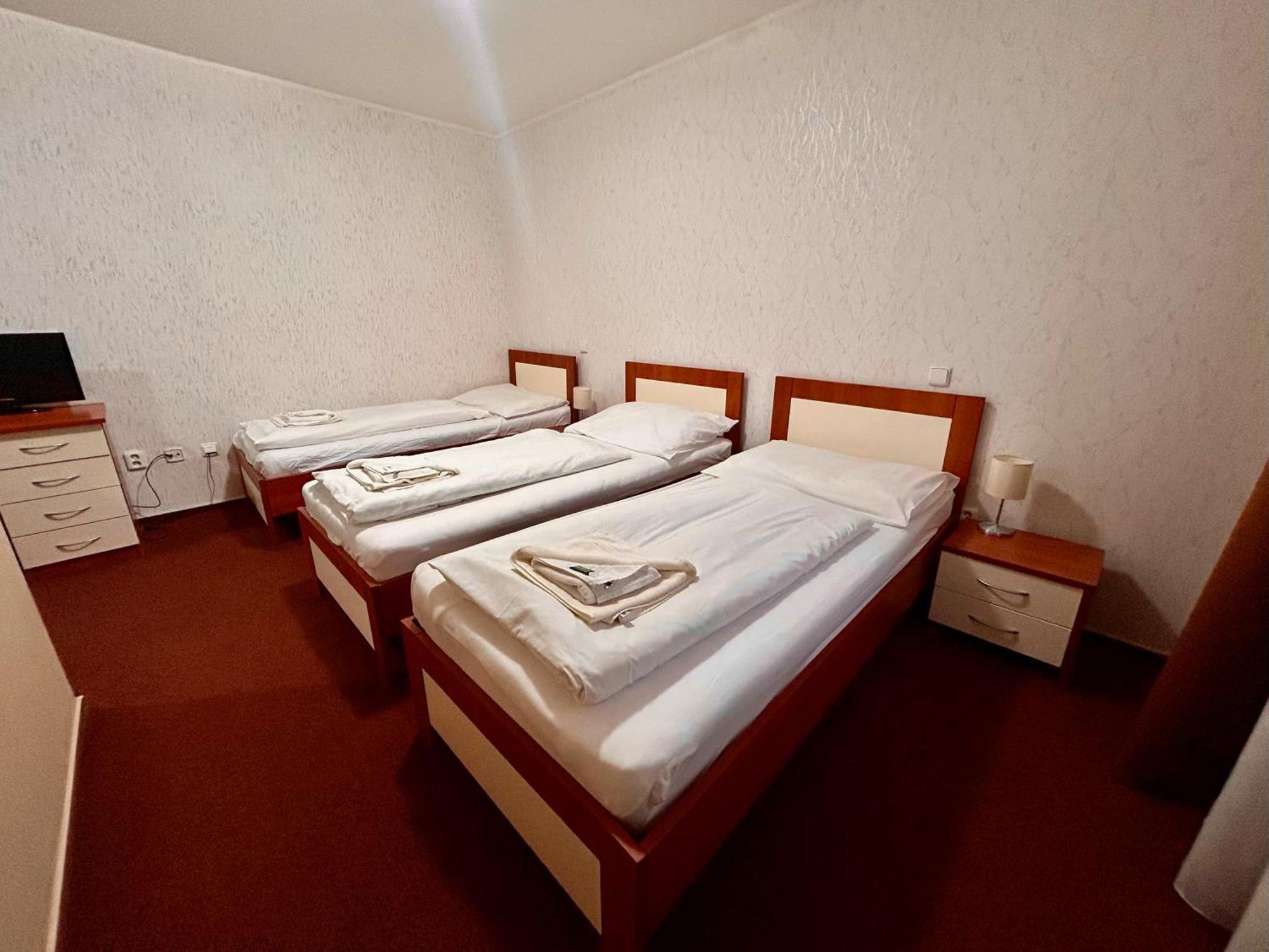 Hotel 21 Братислава Экстерьер фото