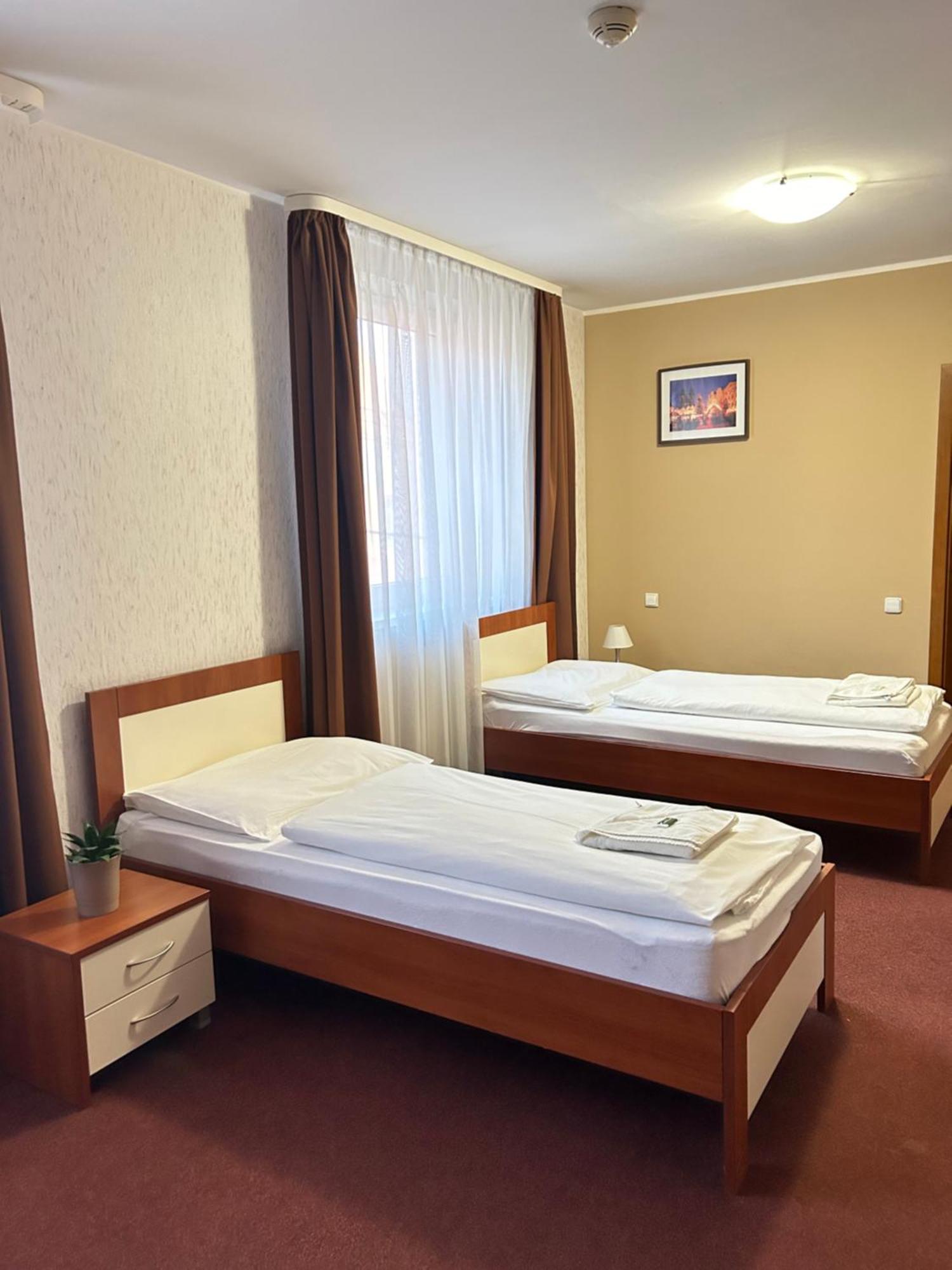 Hotel 21 Братислава Экстерьер фото