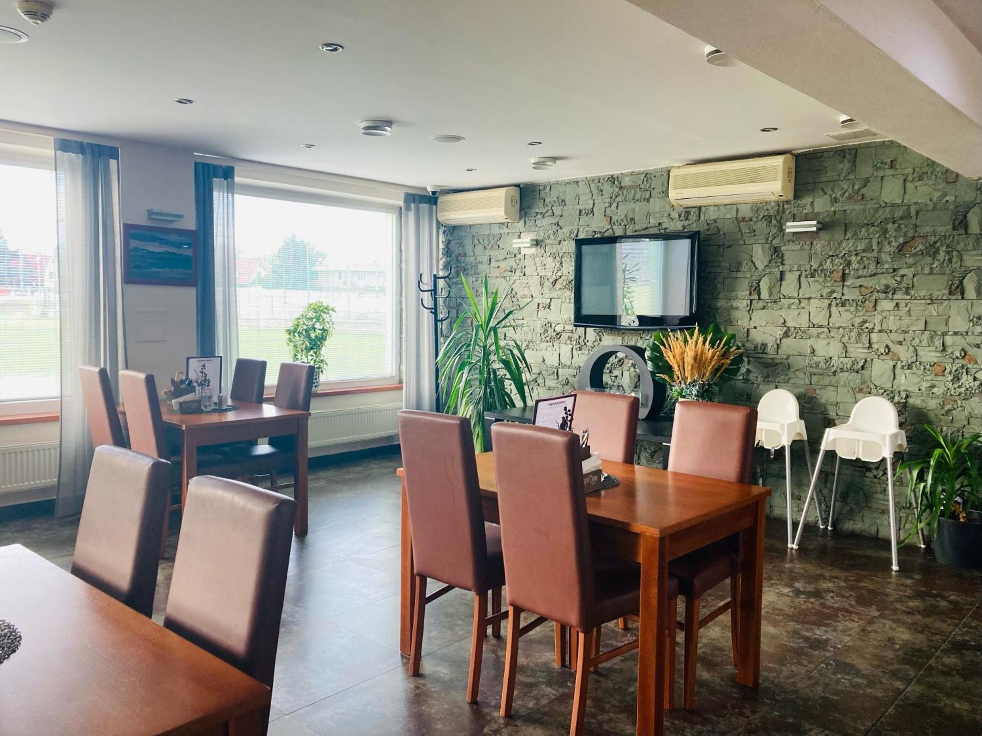 Hotel 21 Братислава Экстерьер фото