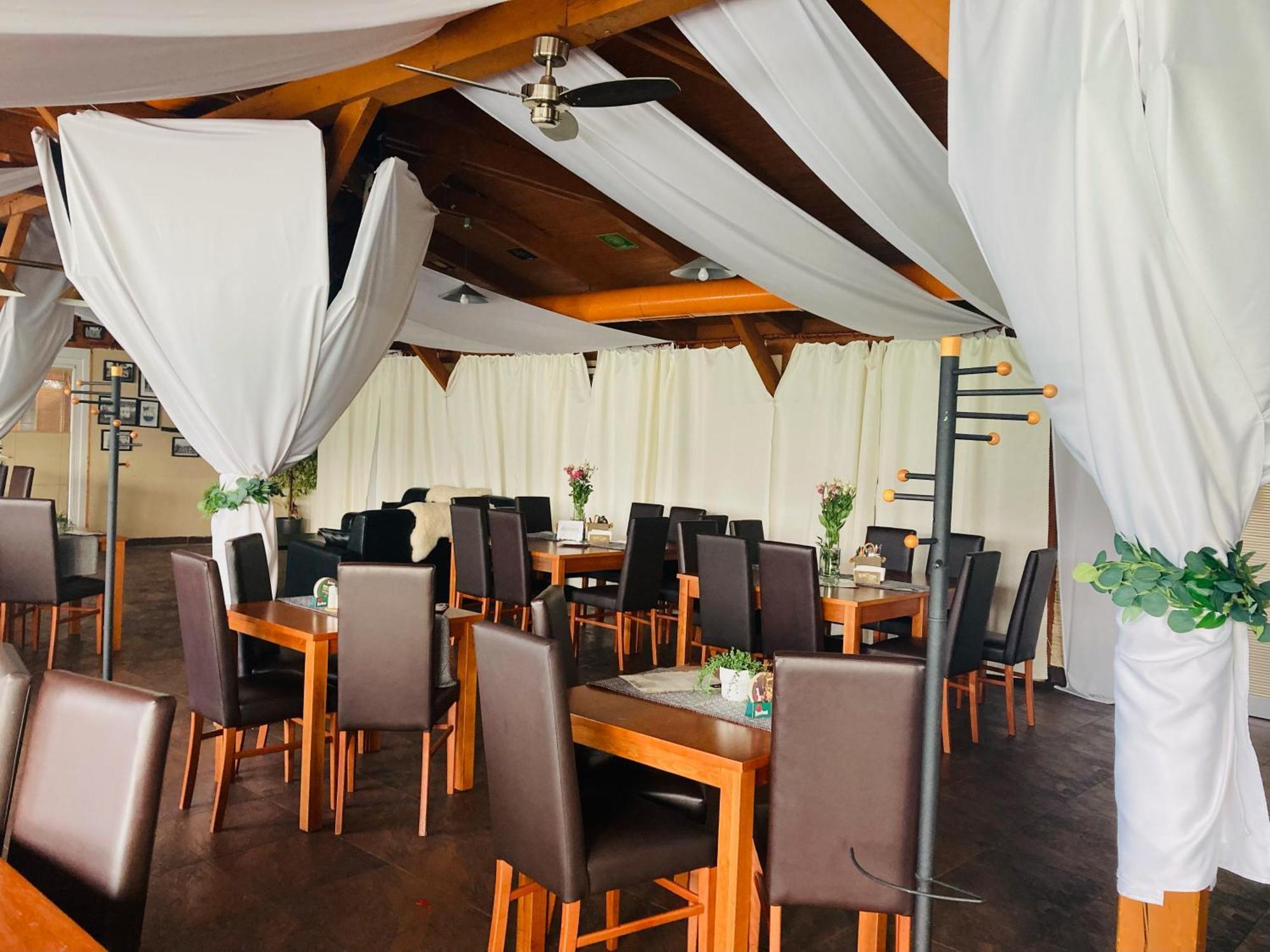 Hotel 21 Братислава Экстерьер фото