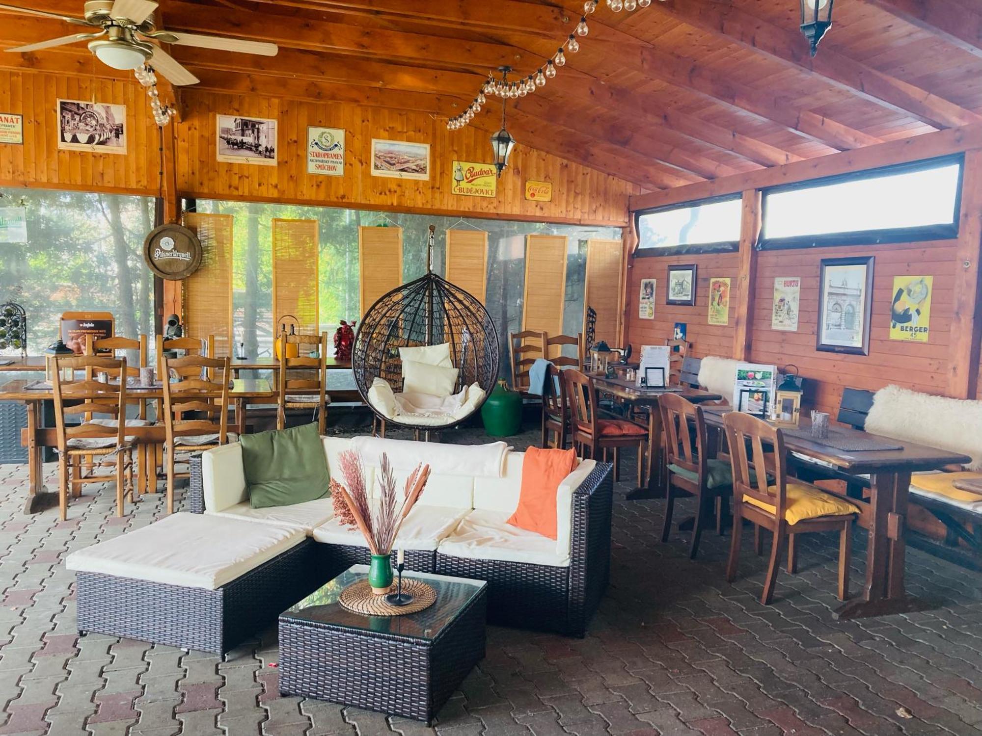 Hotel 21 Братислава Экстерьер фото