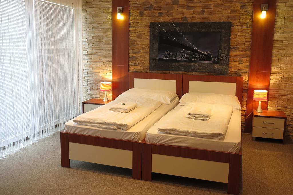 Hotel 21 Братислава Экстерьер фото